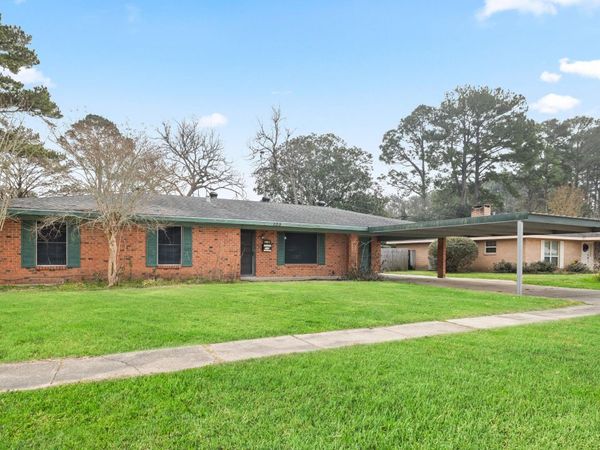 109 Thomas Nolan Drive , Lafayette, LA 70508