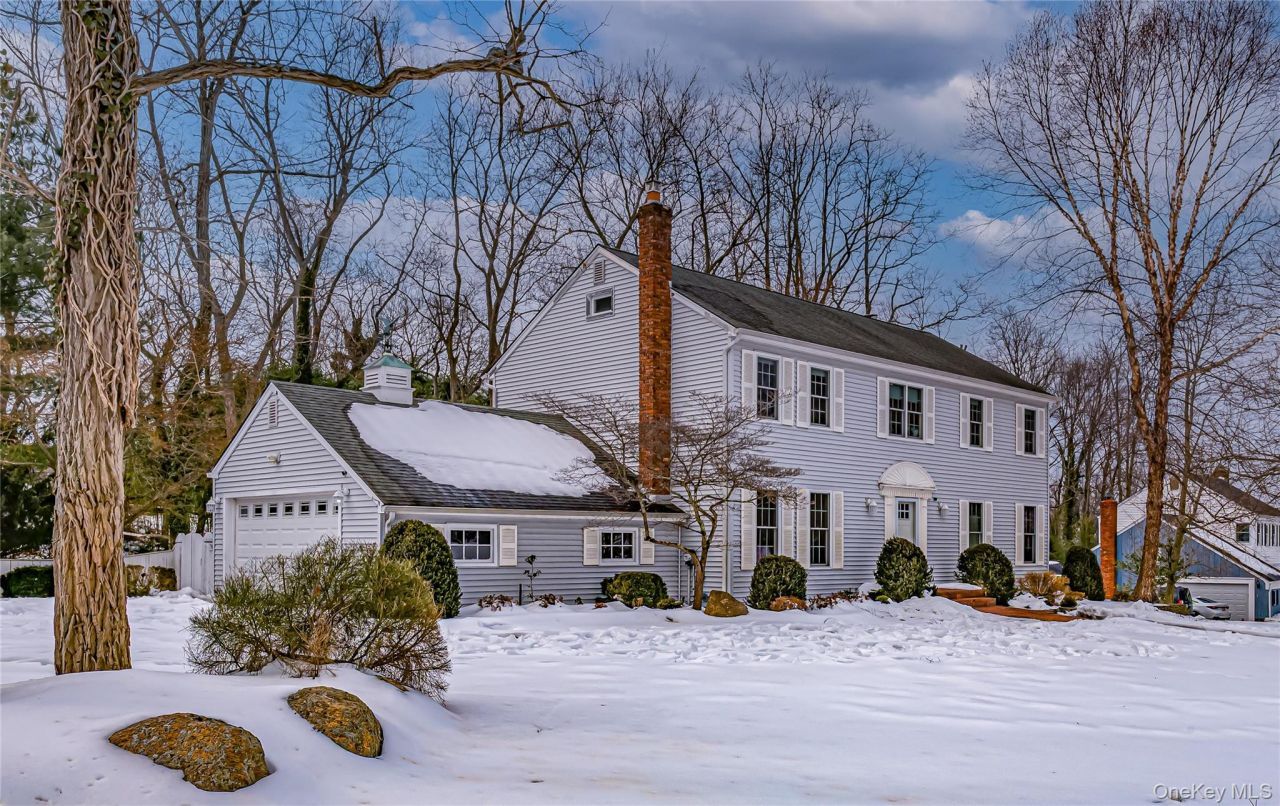 2 Sea View Lane, Mount Sinai, NY 11766 Main Photo