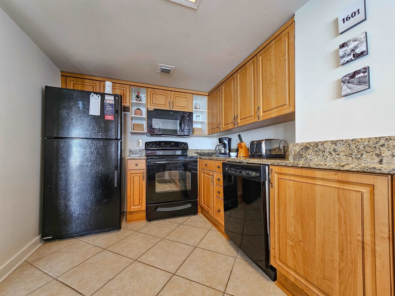 9840 Queensway Blvd. Photo 18