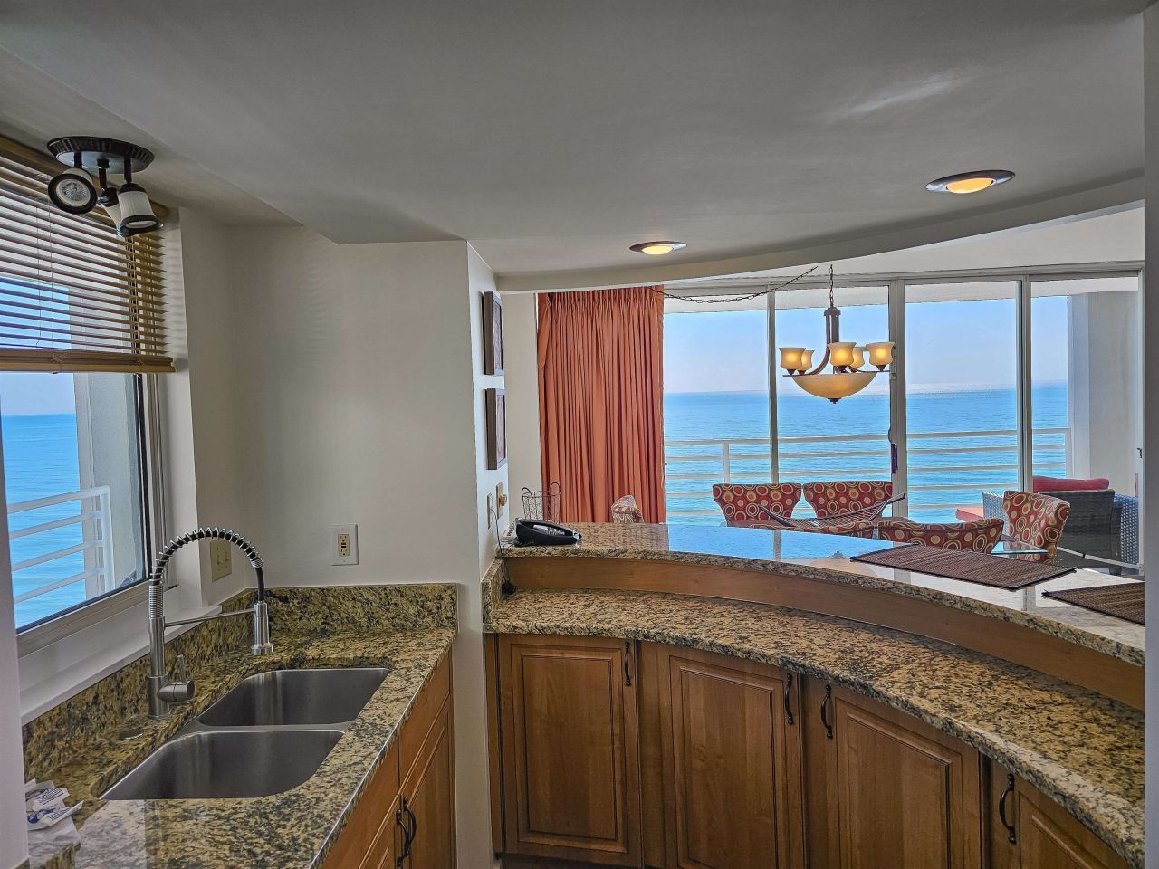 9840 Queensway Blvd. Photo 20