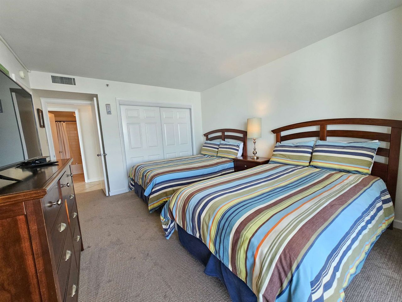 9840 Queensway Blvd. Photo 33