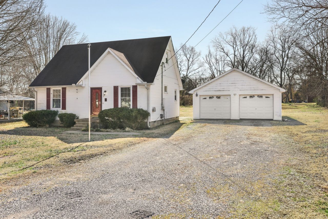 100 Bluegrass Dr, Smyrna, TN 37167 Main Photo