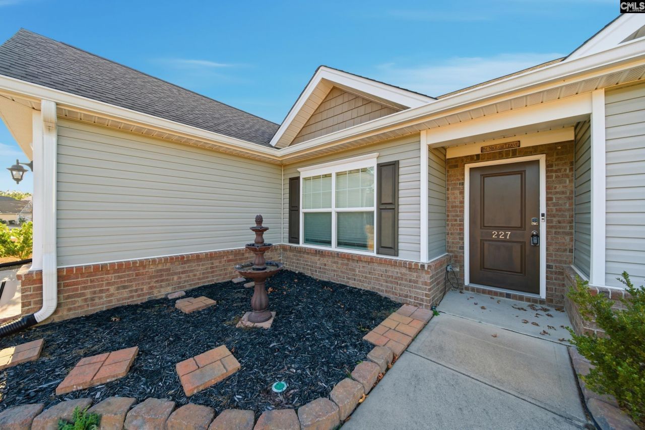 227 Turnfield Drive  Photo 4