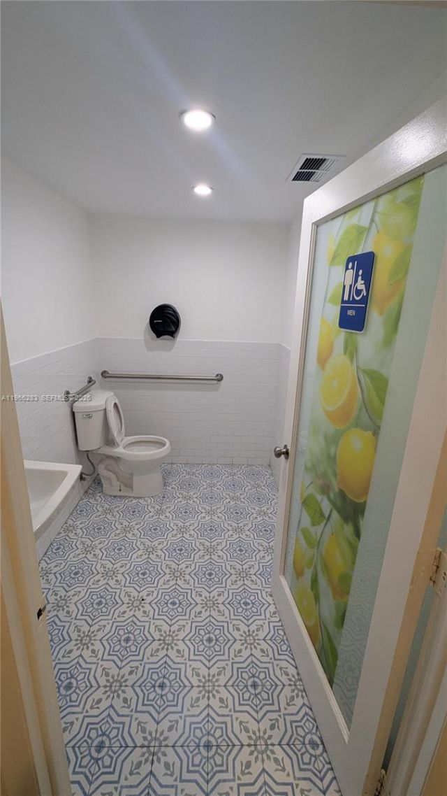 1020 71st St , Unit R-106, Miami Beach, FL 33141 Photo