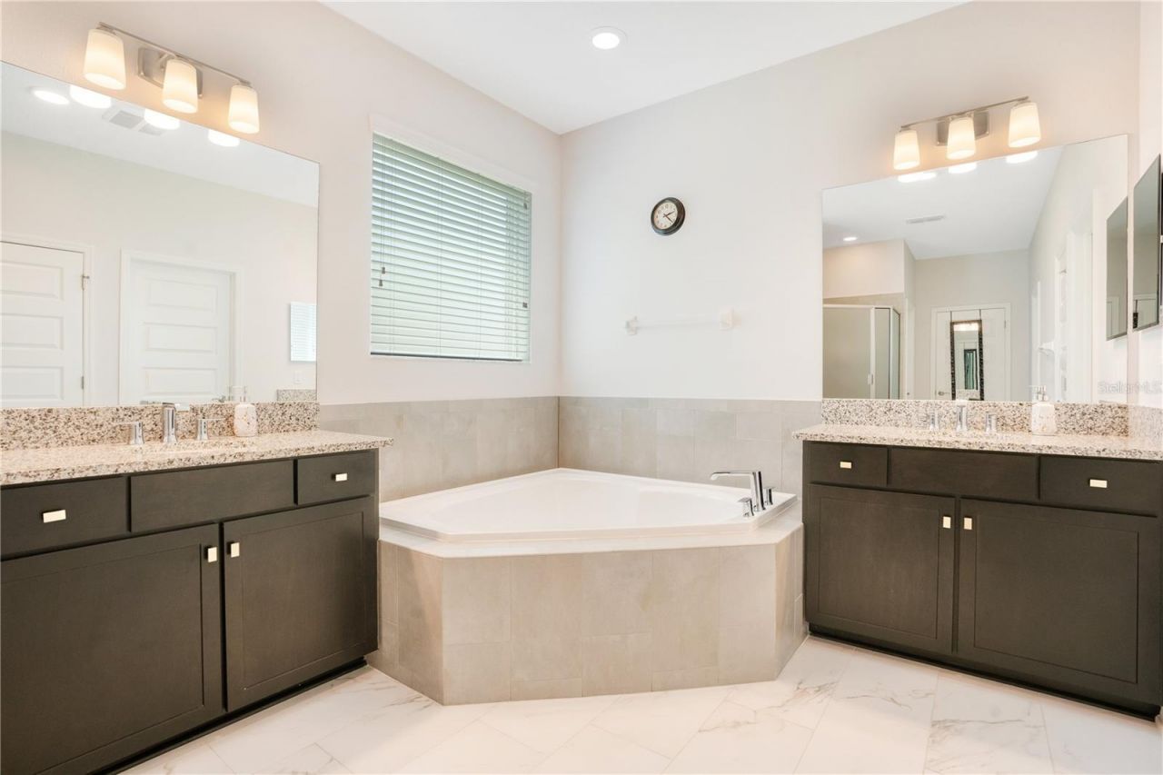 19335 Eagle Creek Lane, Tampa, FL 33647 Photo