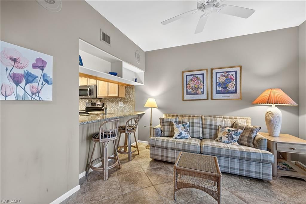 5899 Chanteclair Dr, Unit 211, Naples, FL 34108 Photo