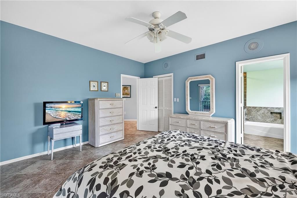 5899 Chanteclair Dr, Unit 211, Naples, FL 34108 Photo