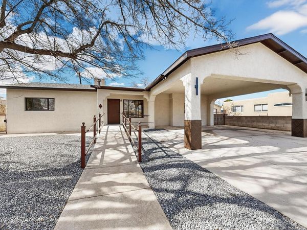2205 Marie Place NW, Albuquerque, NM 87104