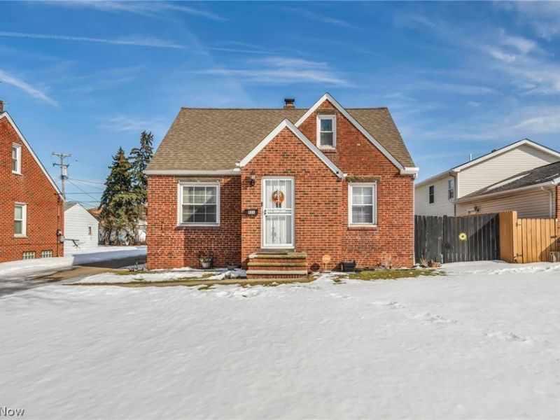 931 E 214th Street, Cleveland, OH 44119 Photo 1
