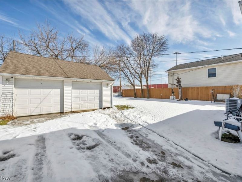 931 E 214th Street, Cleveland, OH 44119 Photo 28