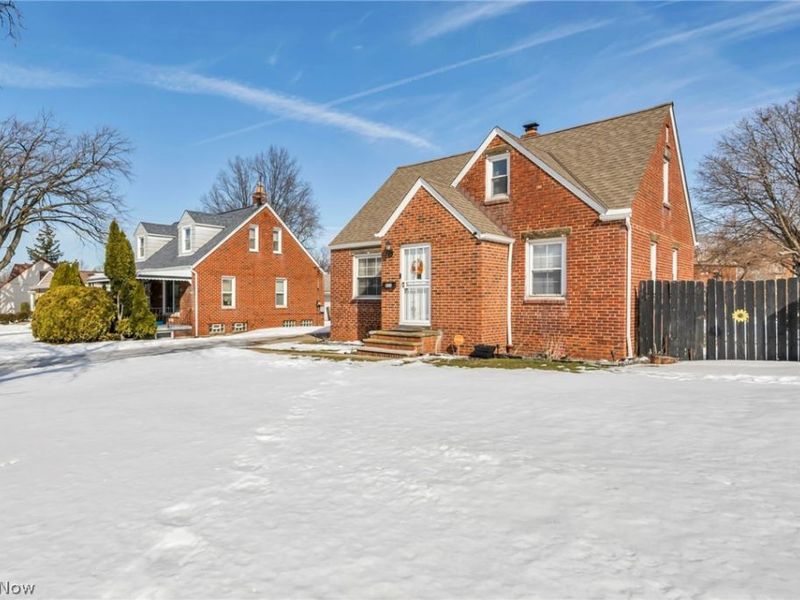 931 E 214th Street, Cleveland, OH 44119 Photo 3