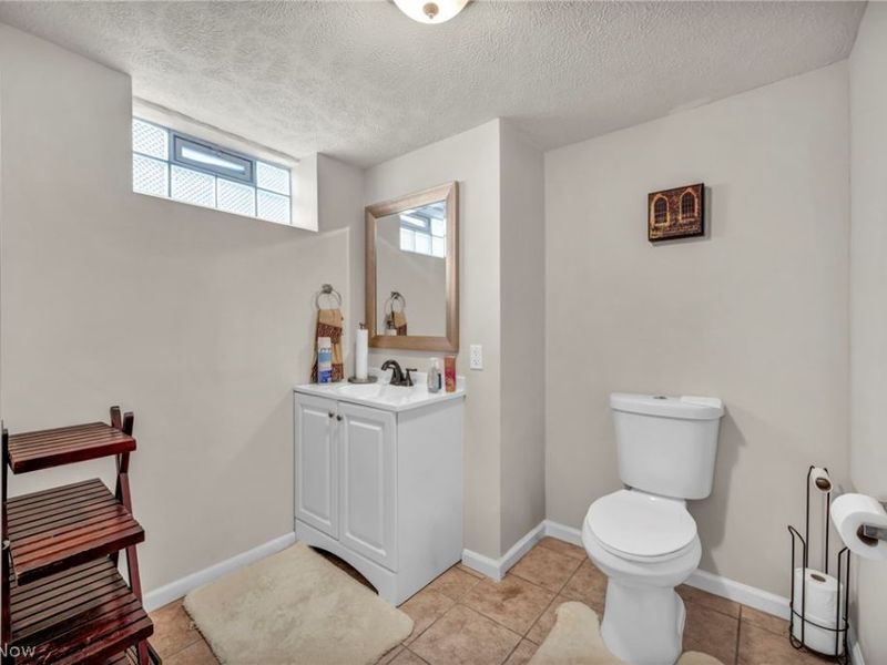 931 E 214th Street, Cleveland, OH 44119 Photo 37