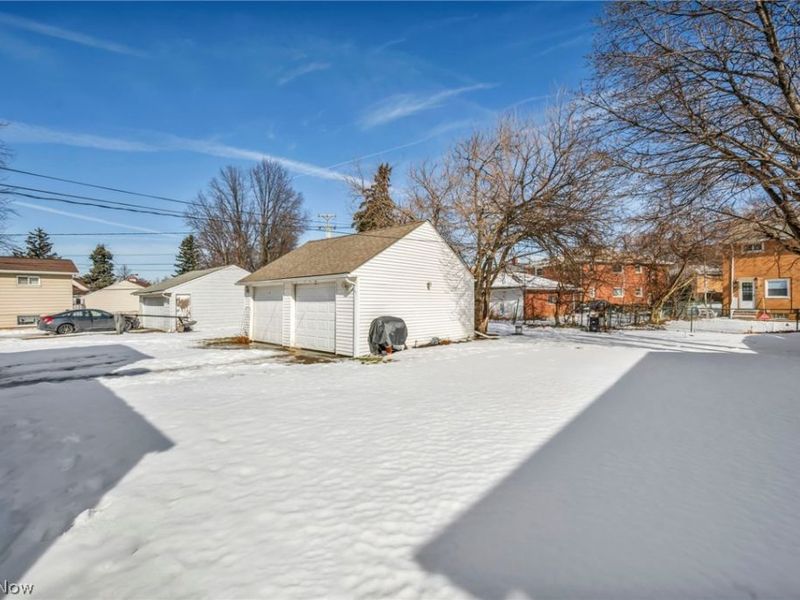 931 E 214th Street, Cleveland, OH 44119 Photo 39