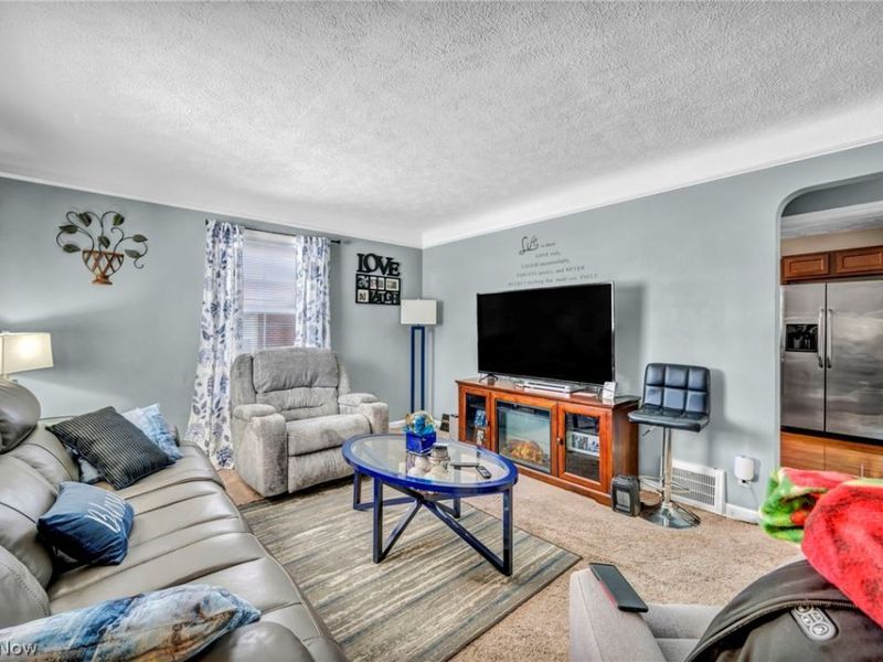 931 E 214th Street, Cleveland, OH 44119 Photo 6