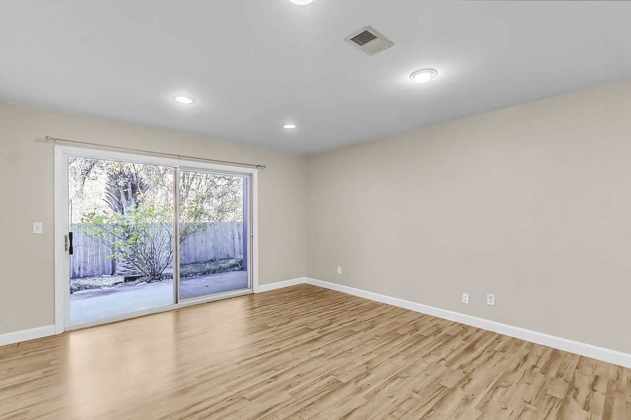 1530 Fort Johnson Road Photo 11