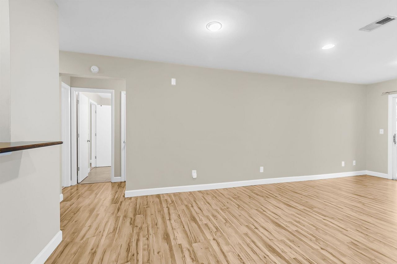 1530 Fort Johnson Road Photo 8