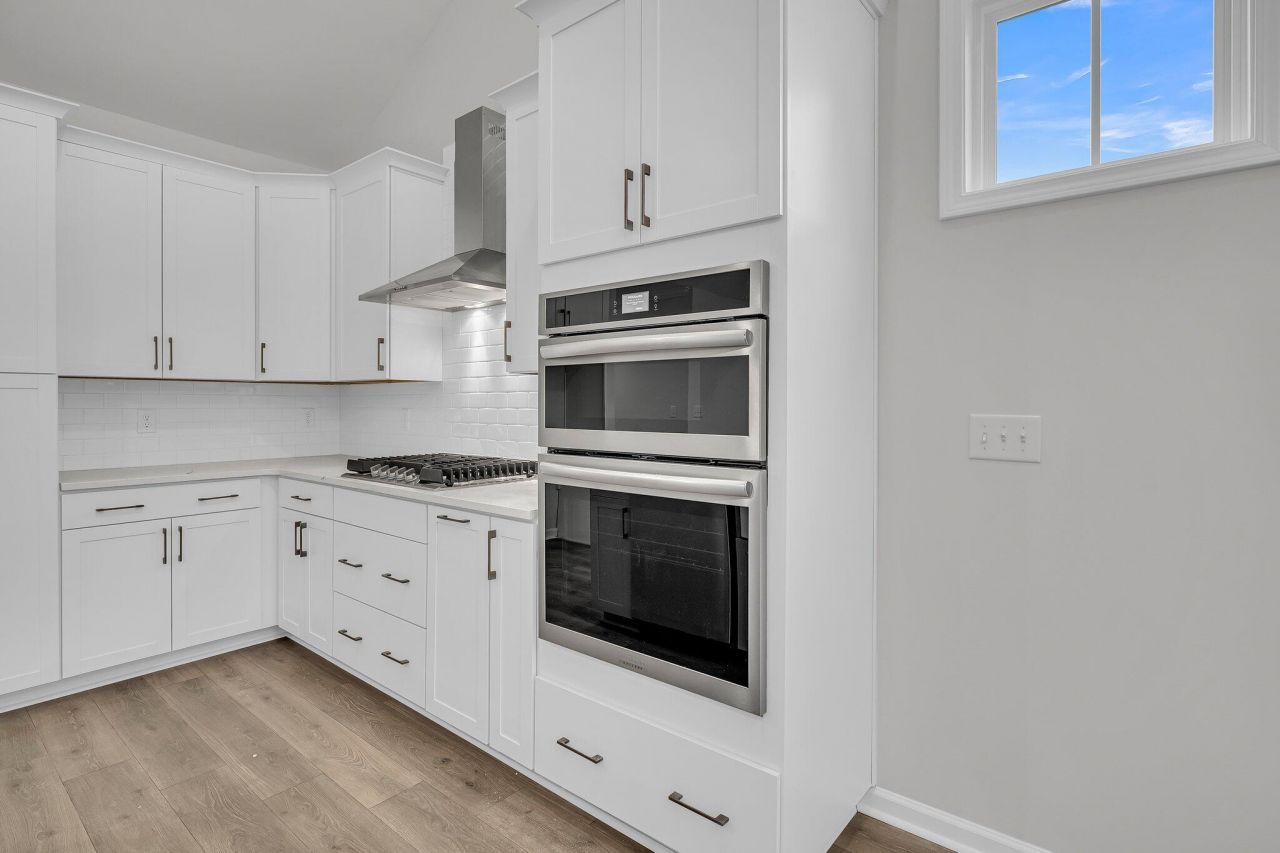 812 Abbey Gardens Lane Photo 15