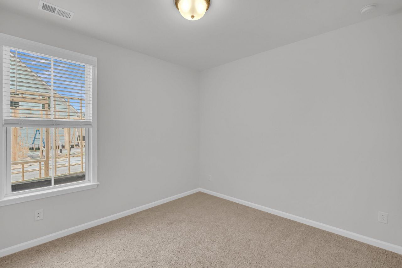 812 Abbey Gardens Lane Photo 5