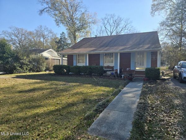 1607 Fifth Avenue, Picayune, MS 39466