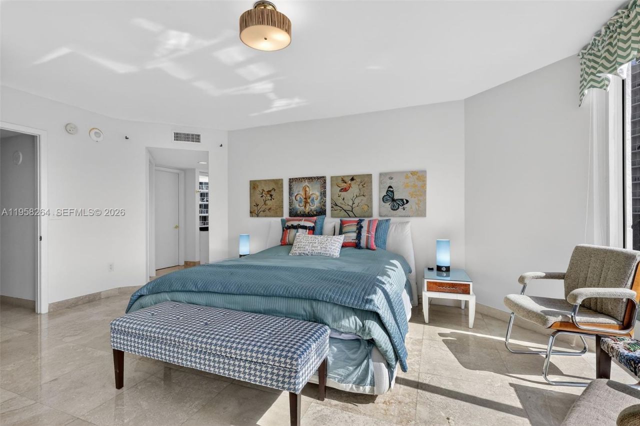 19333 Collins Ave, Unit 510, Sunny Isles Beach, FL 33160 Photo