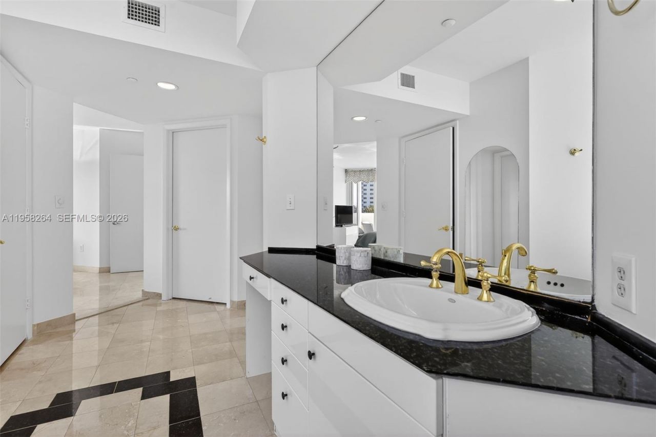 19333 Collins Ave, Unit 510, Sunny Isles Beach, FL 33160 Photo