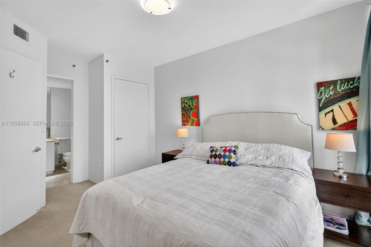 19333 Collins Ave, Unit 510, Sunny Isles Beach, FL 33160 Photo