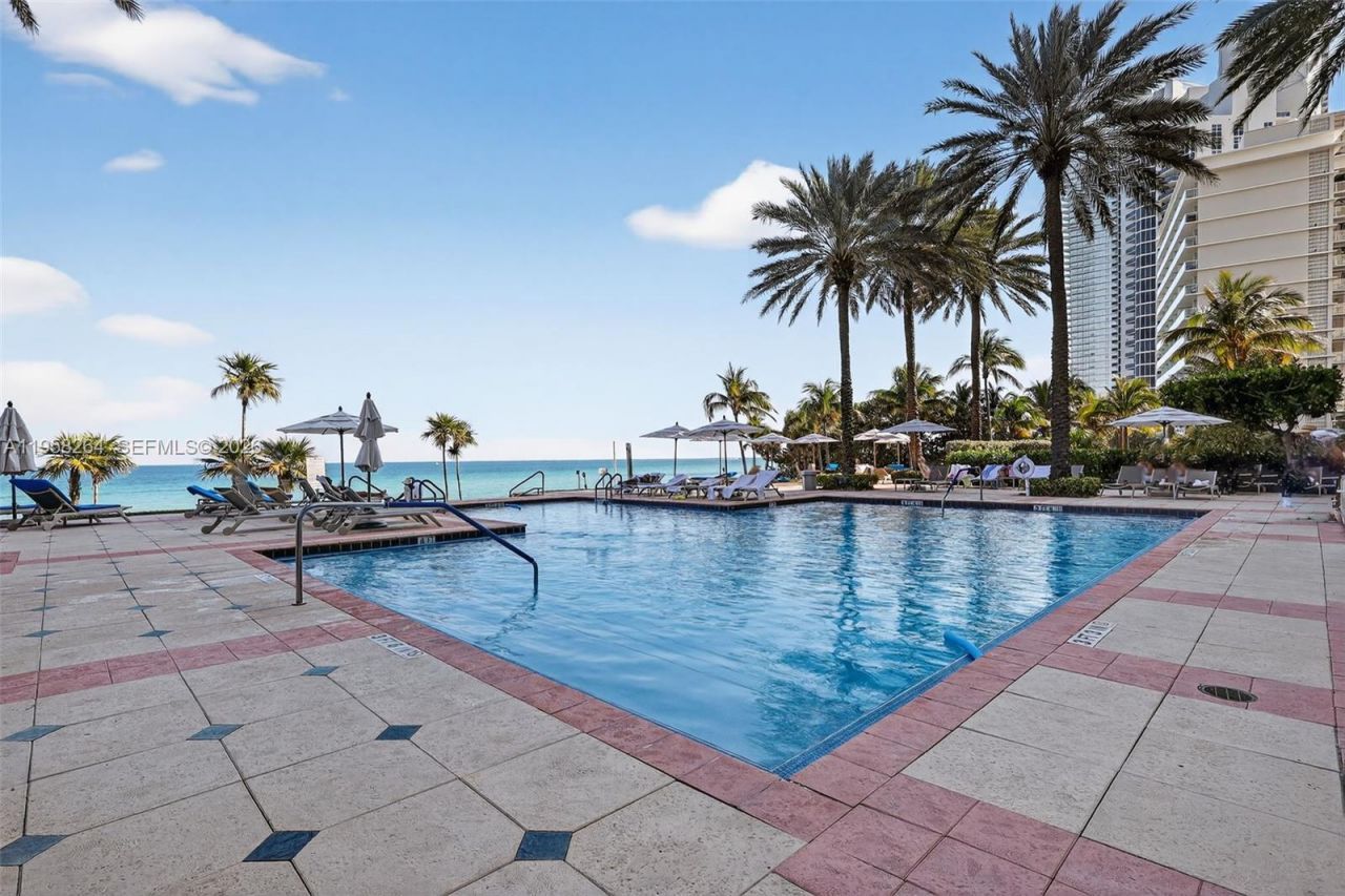 19333 Collins Ave, Unit 510, Sunny Isles Beach, FL 33160 Photo