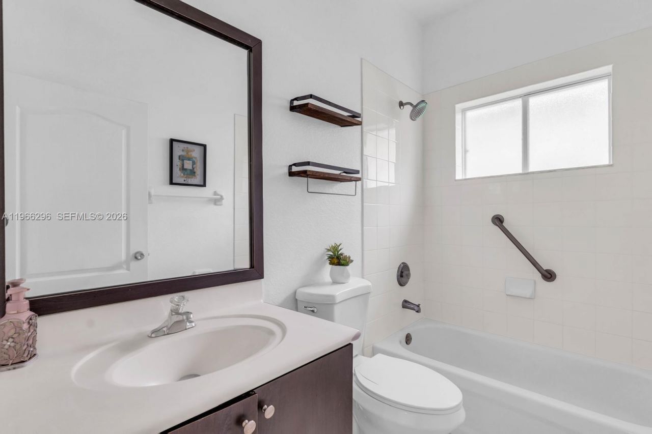 22572 SW 103rd Ct, Cutler Bay, FL 33190 Photo