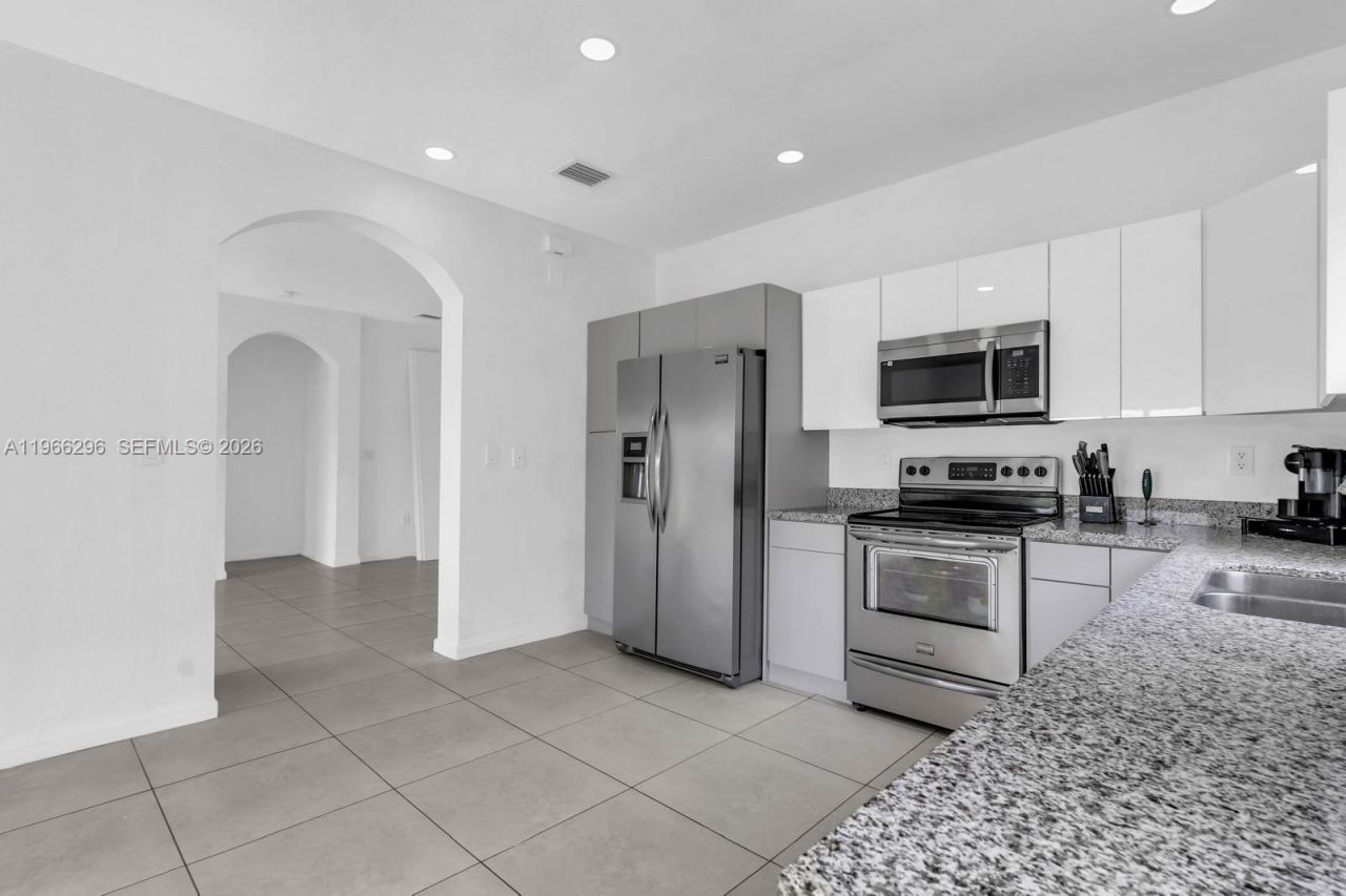 22572 SW 103rd Ct, Cutler Bay, FL 33190 Photo