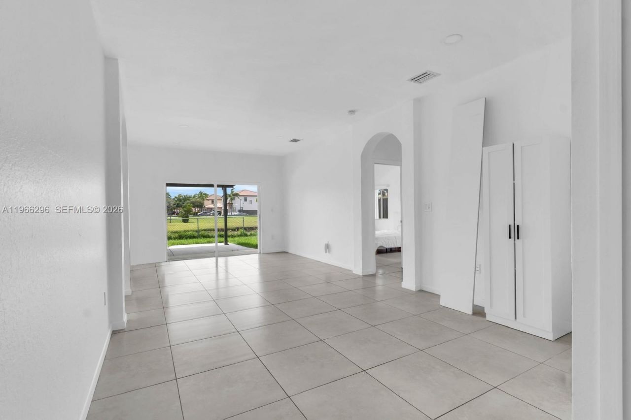 22572 SW 103rd Ct, Cutler Bay, FL 33190 Photo