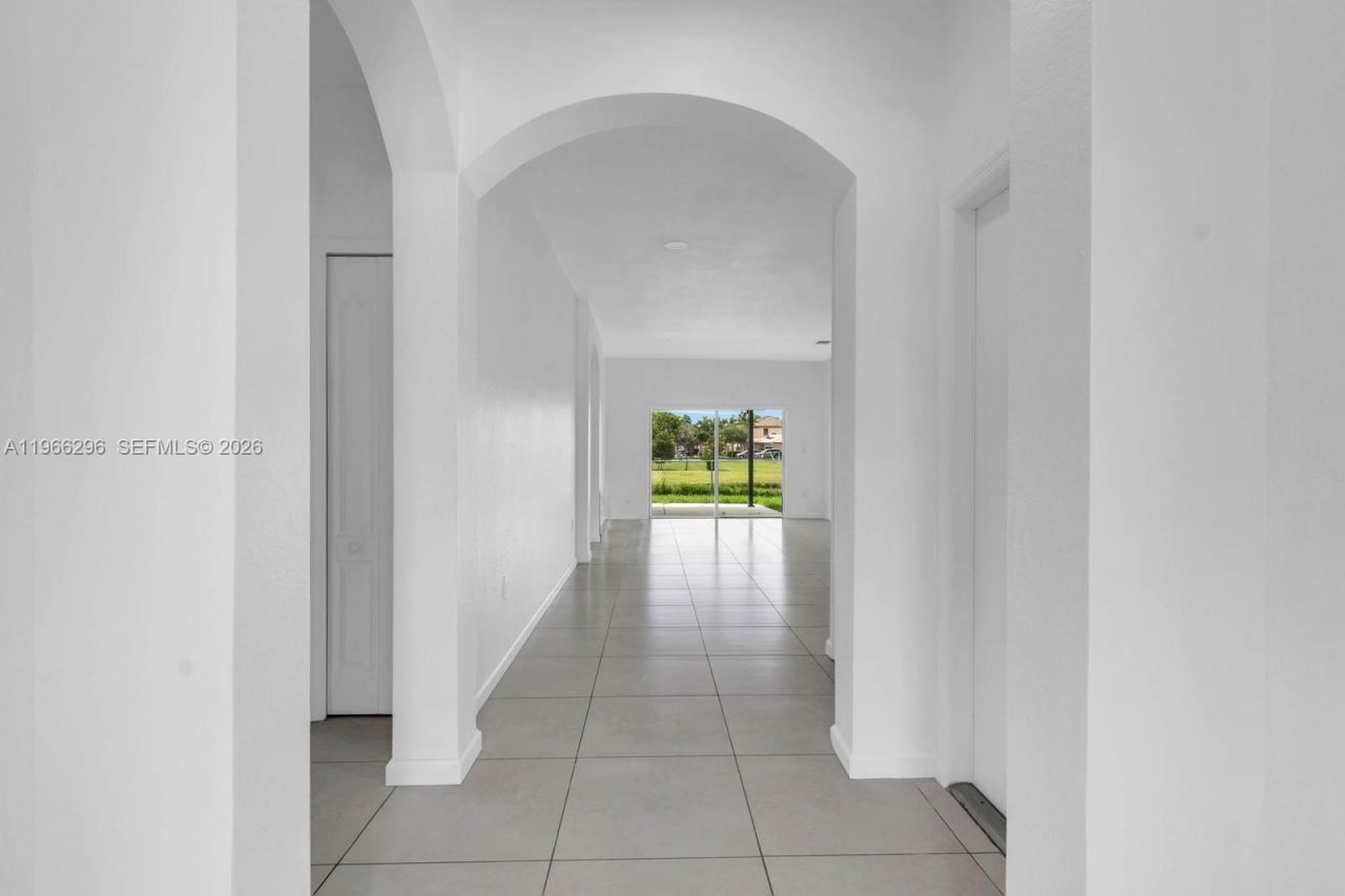 22572 SW 103rd Ct, Cutler Bay, FL 33190 Photo