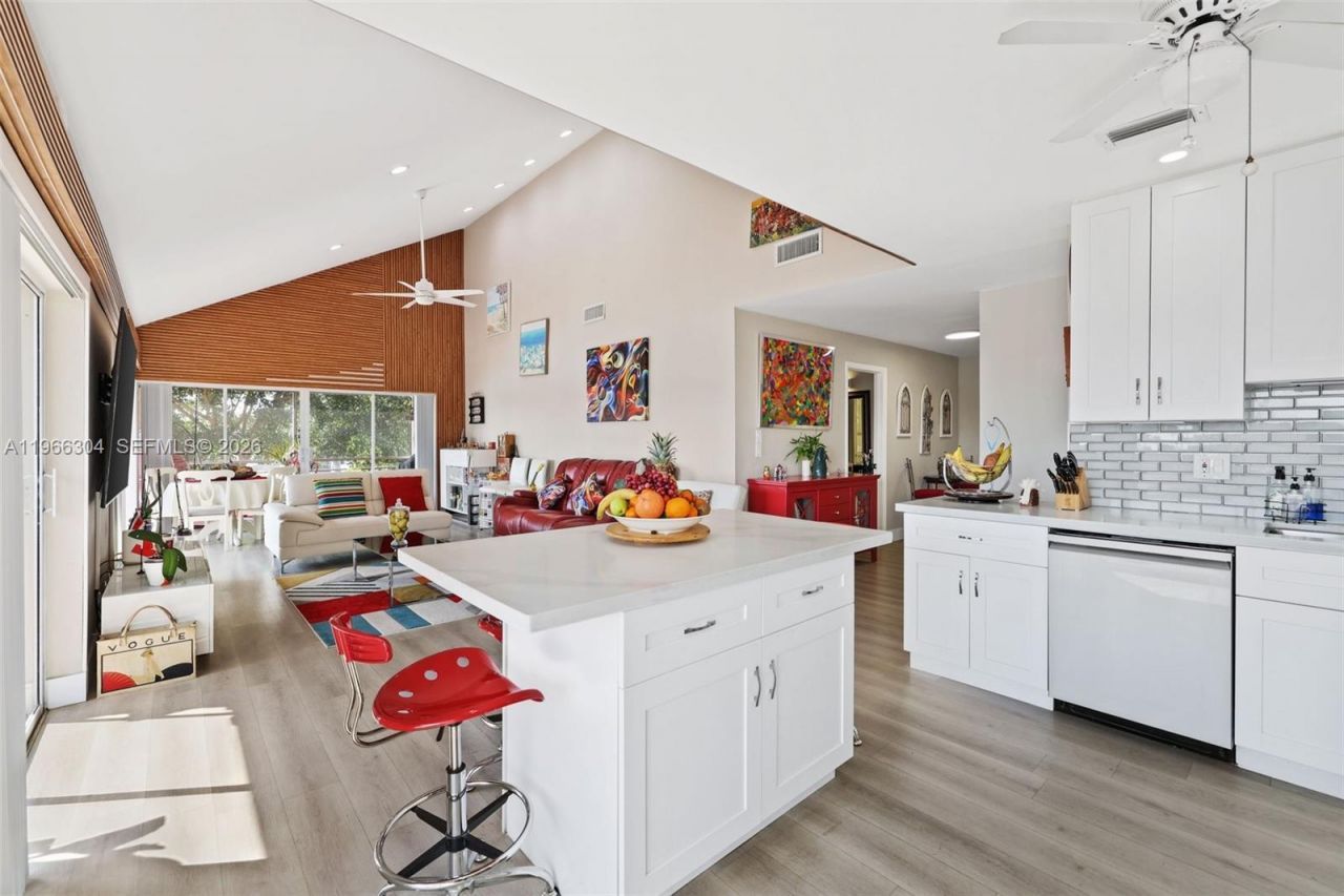 7531 NW 86th Ter, Unit 201, Tamarac, FL 33321 Photo