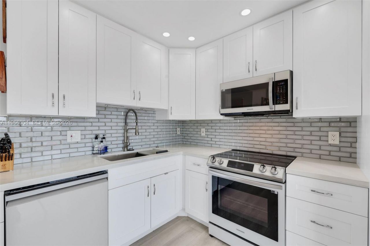 7531 NW 86th Ter, Unit 201, Tamarac, FL 33321 Photo