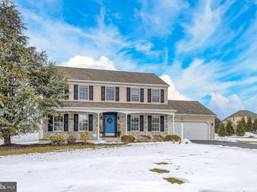 35 SARAH LANE, MOUNT JOY, PA 17552