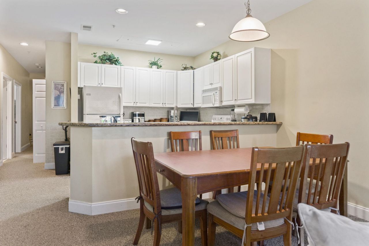 1033 World Tour Blvd.  Photo 10