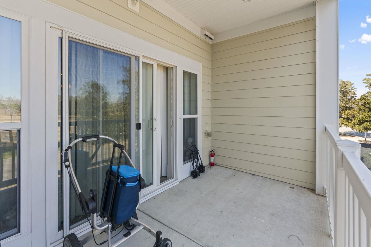 1033 World Tour Blvd.  Photo 17