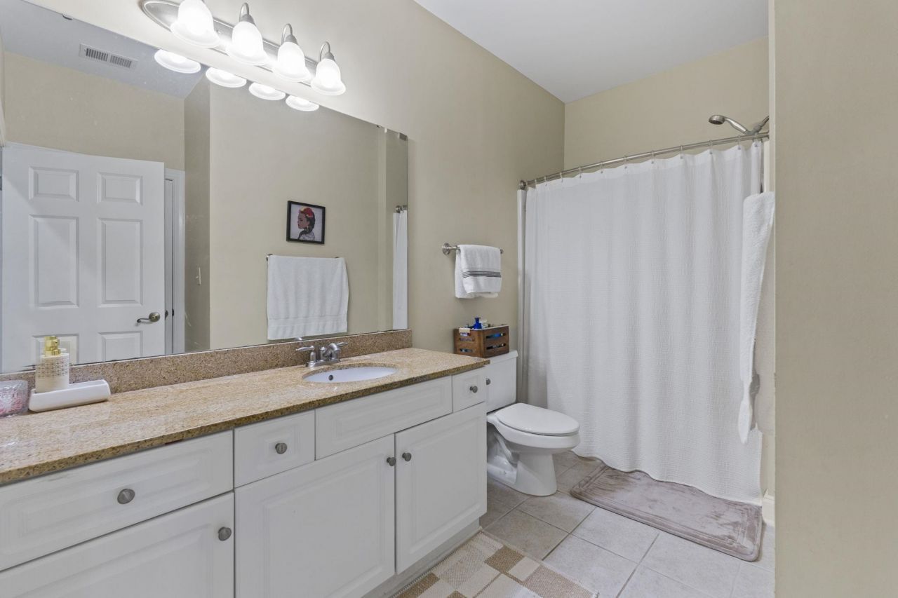 1033 World Tour Blvd.  Photo 26