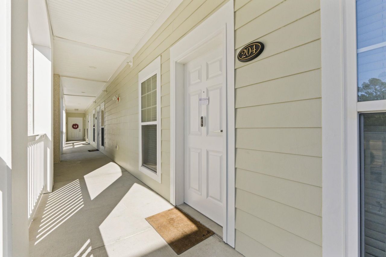 1033 World Tour Blvd. Photo 34