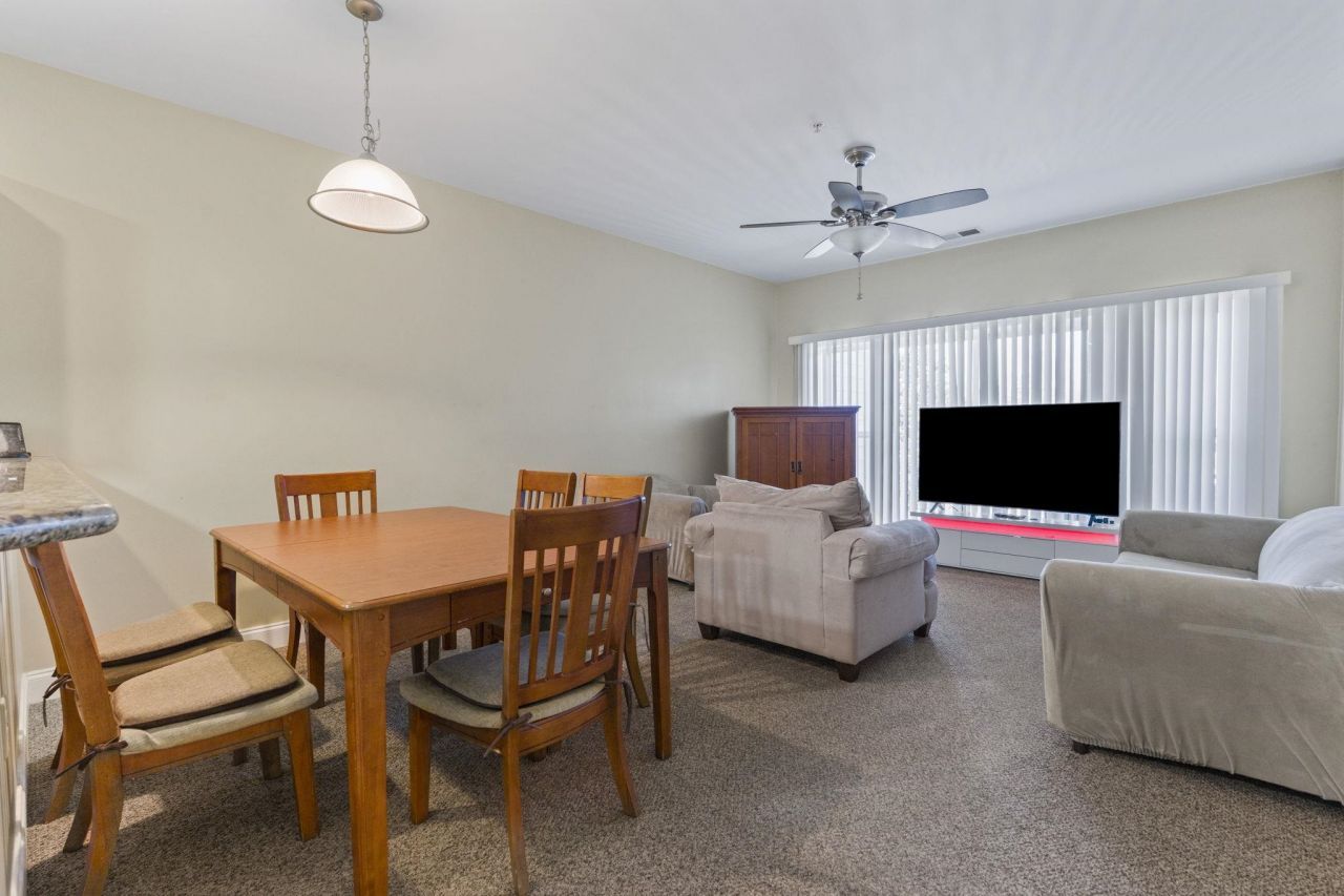 1033 World Tour Blvd.  Photo 9