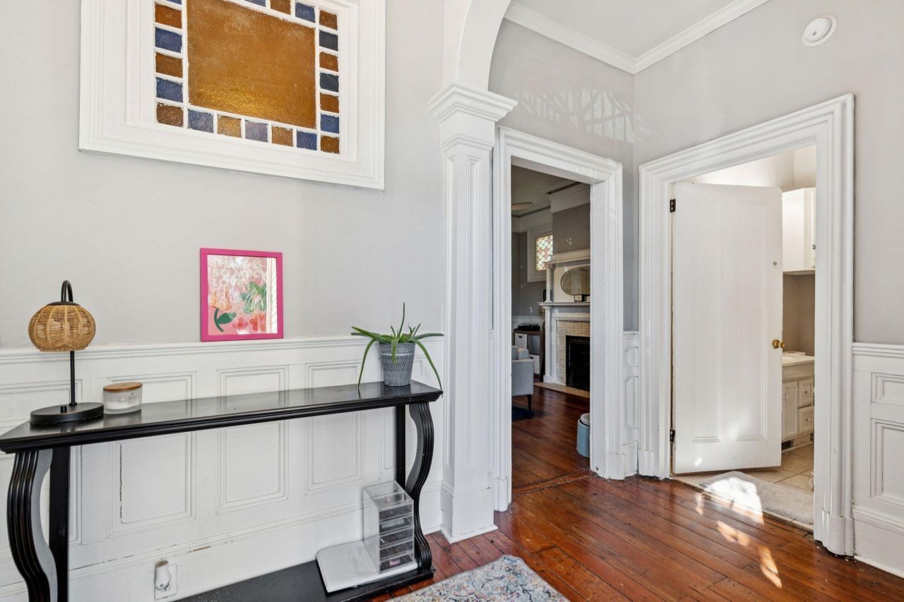 208 Calhoun Street Photo 10