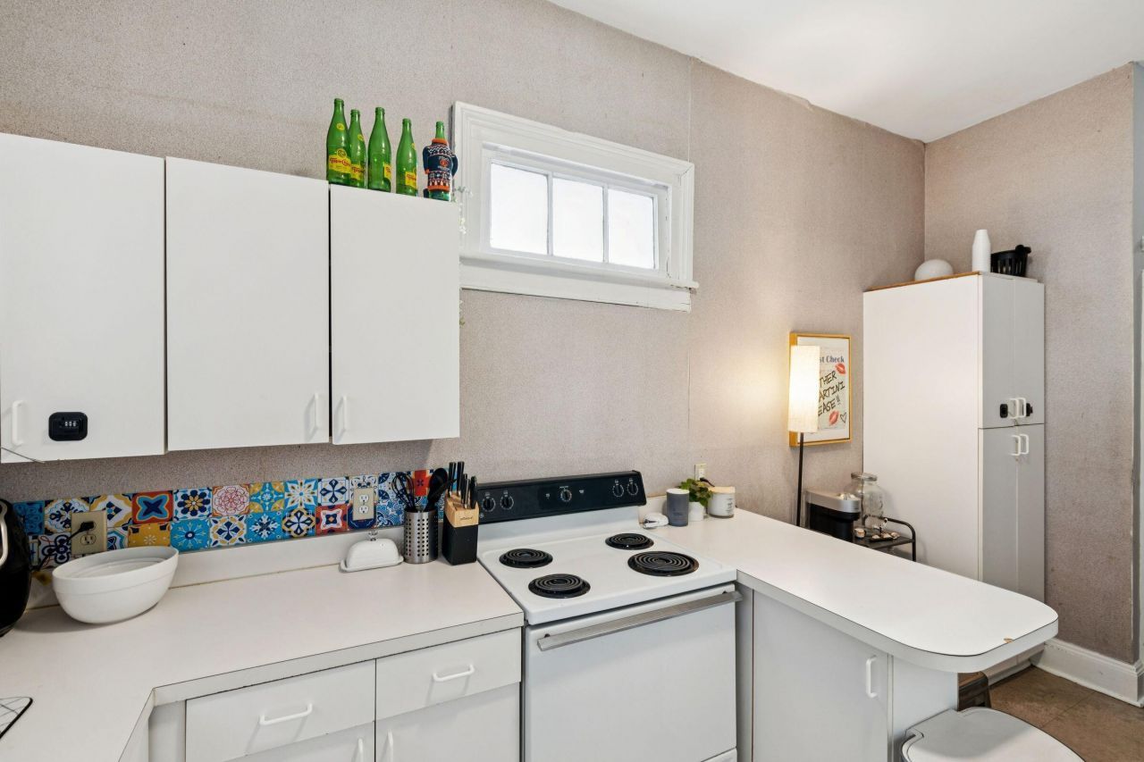 208 Calhoun Street Photo 21