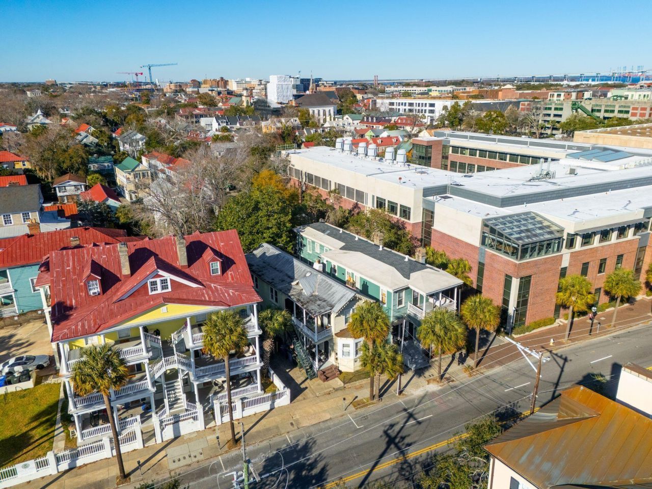 208 Calhoun Street Photo 4