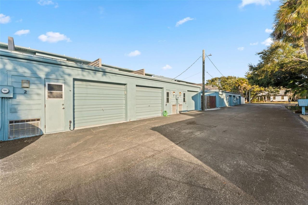 101 N Pine Street, Unit 2, New Smyrna Beach, FL 32169 Photo