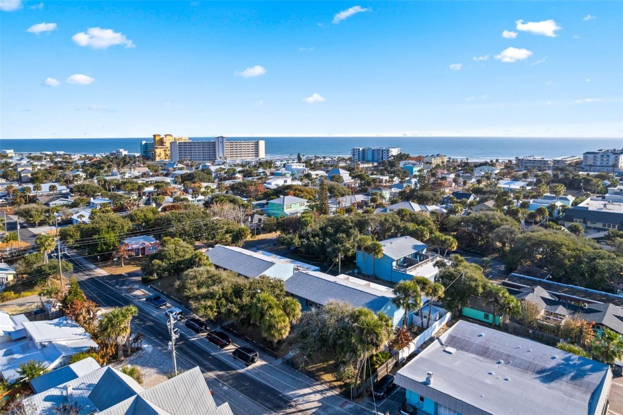 101 N Pine Street, Unit 2, New Smyrna Beach, FL 32169 Photo