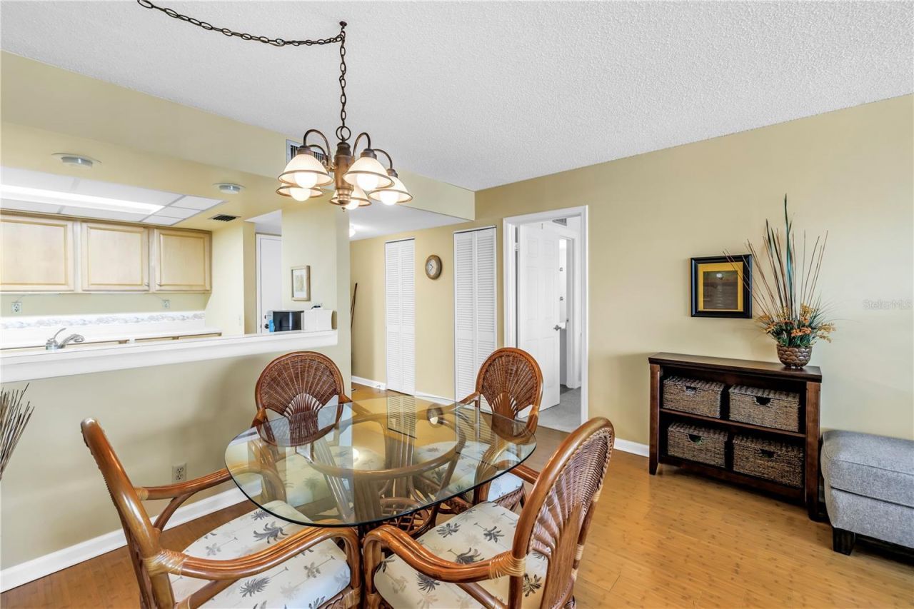 6265 Sun Boulevard, Unit 605, Saint Petersburg, FL 33715 Photo