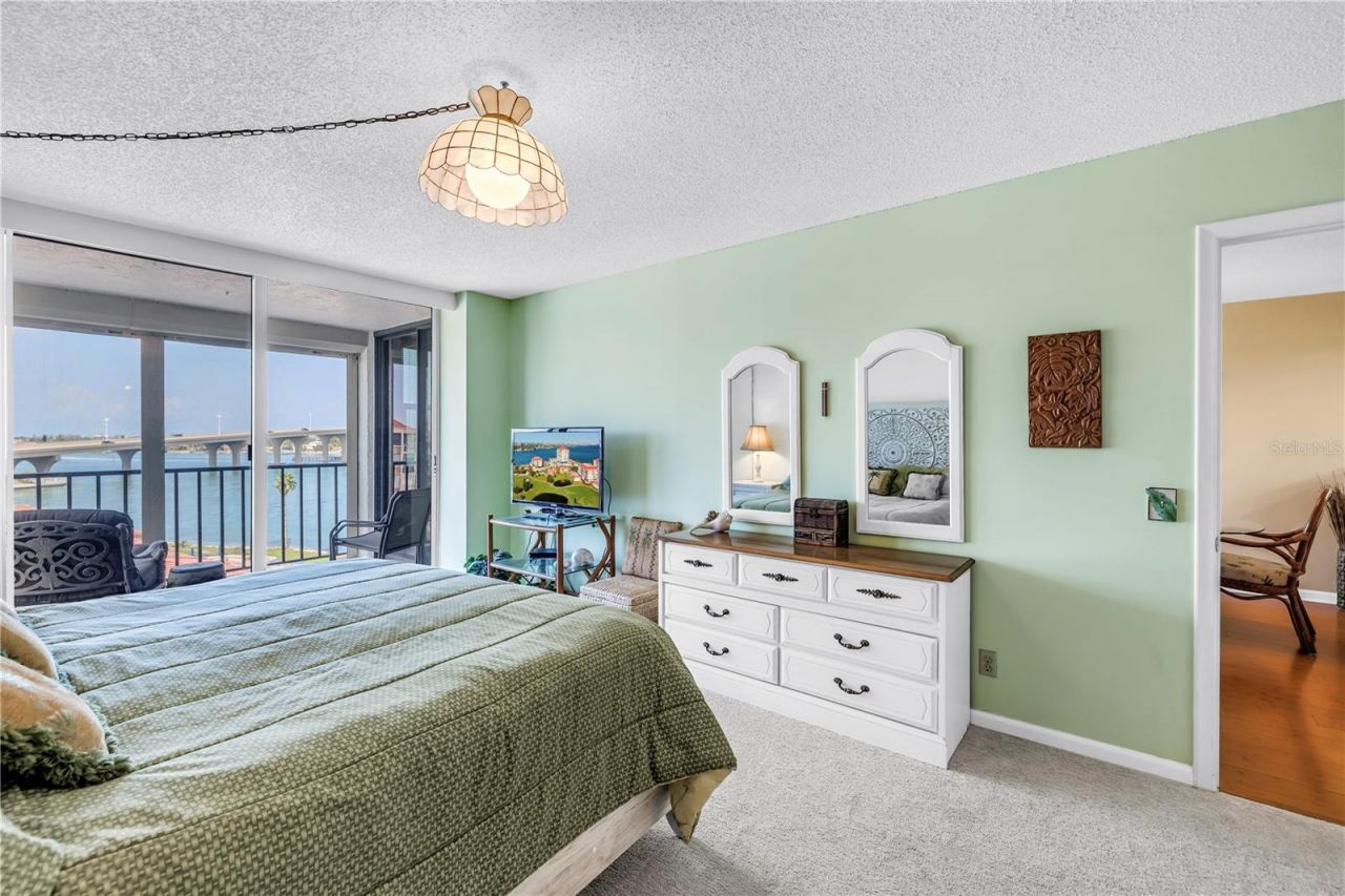 6265 Sun Boulevard, Unit 605, Saint Petersburg, FL 33715 Photo
