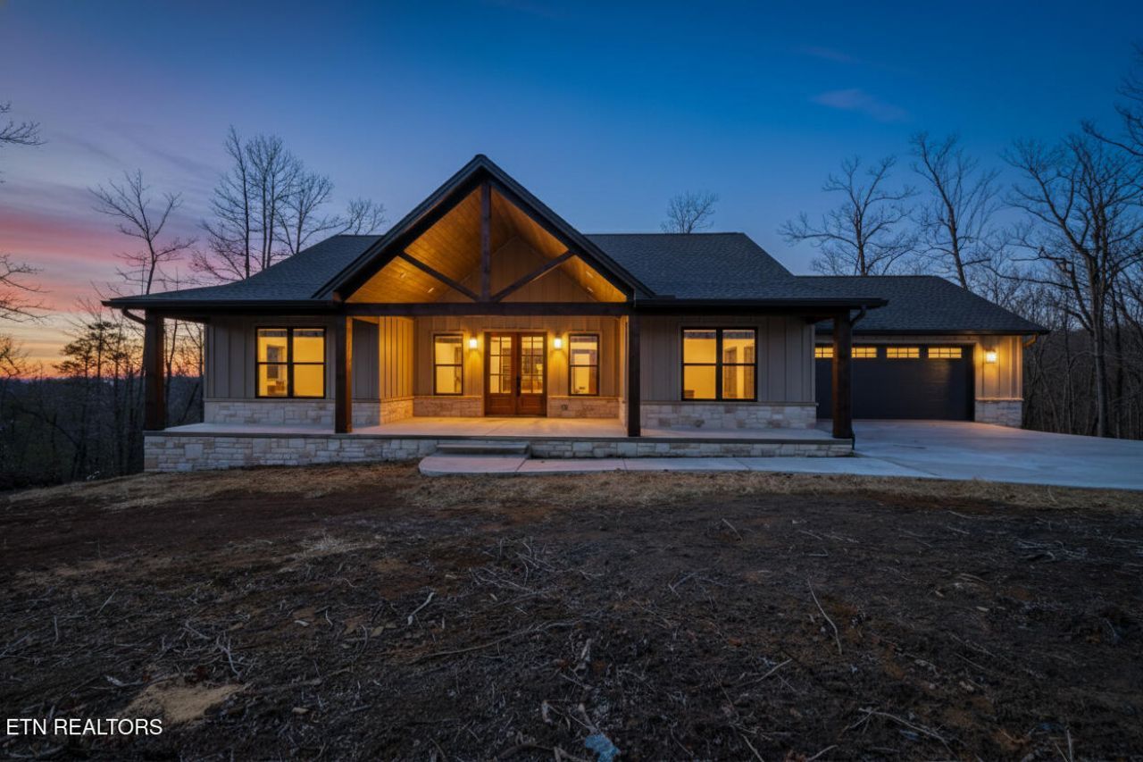 910 Eastridge Pass Monterey, TN 38574