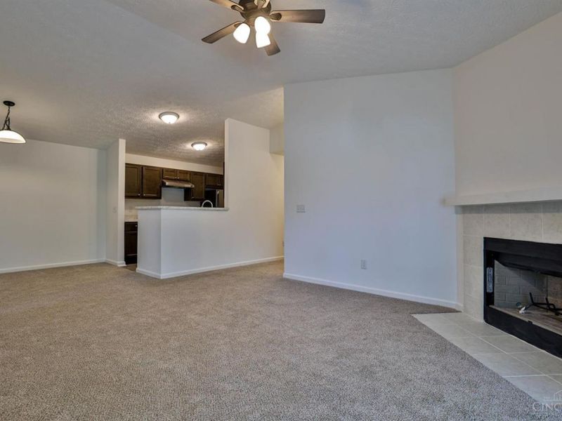 220 Carrington Place, Unit 312, Loveland, OH 45140 Photo 6