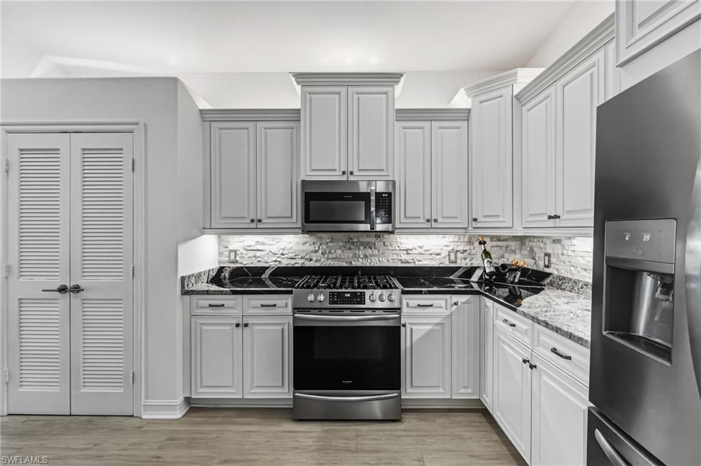 11033 Harbour Yacht Ct, Unit 202, Fort Myers, FL 33908 Photo