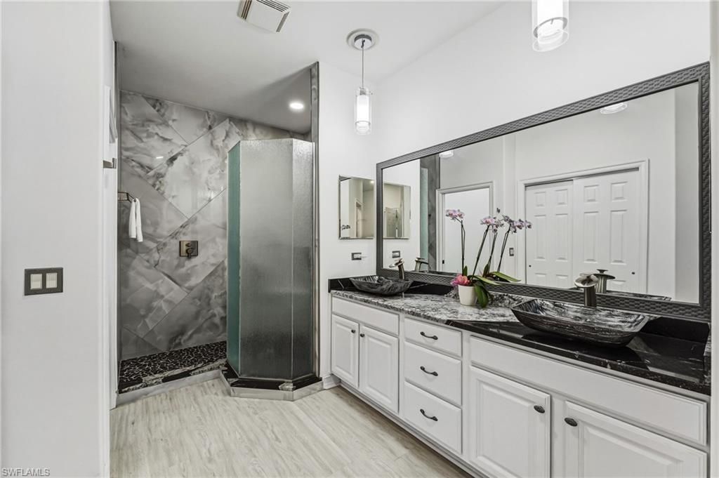 11033 Harbour Yacht Ct, Unit 202, Fort Myers, FL 33908 Photo